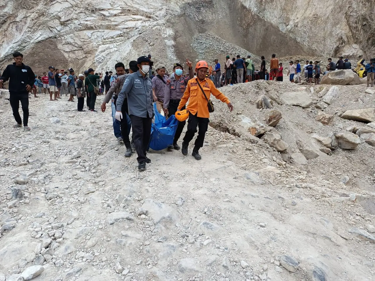 Tambang Galian C Gunung Kuda Cirebon Longsor, 10 Orang Meninggal Dunia